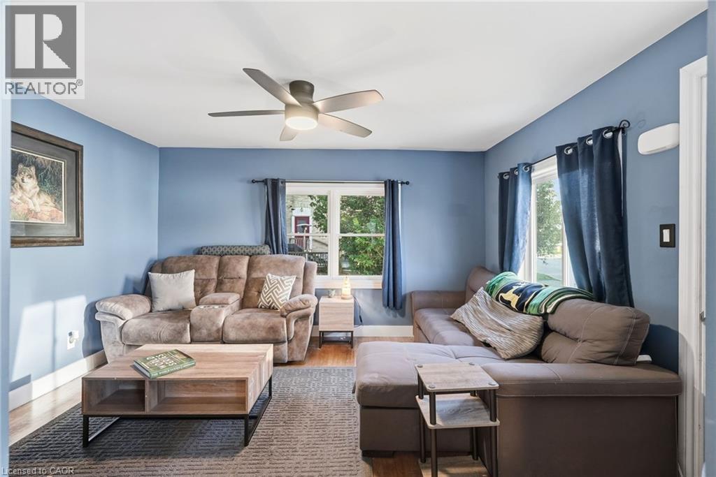 334 DAVIDSON Avenue N, Listowel — photo 5