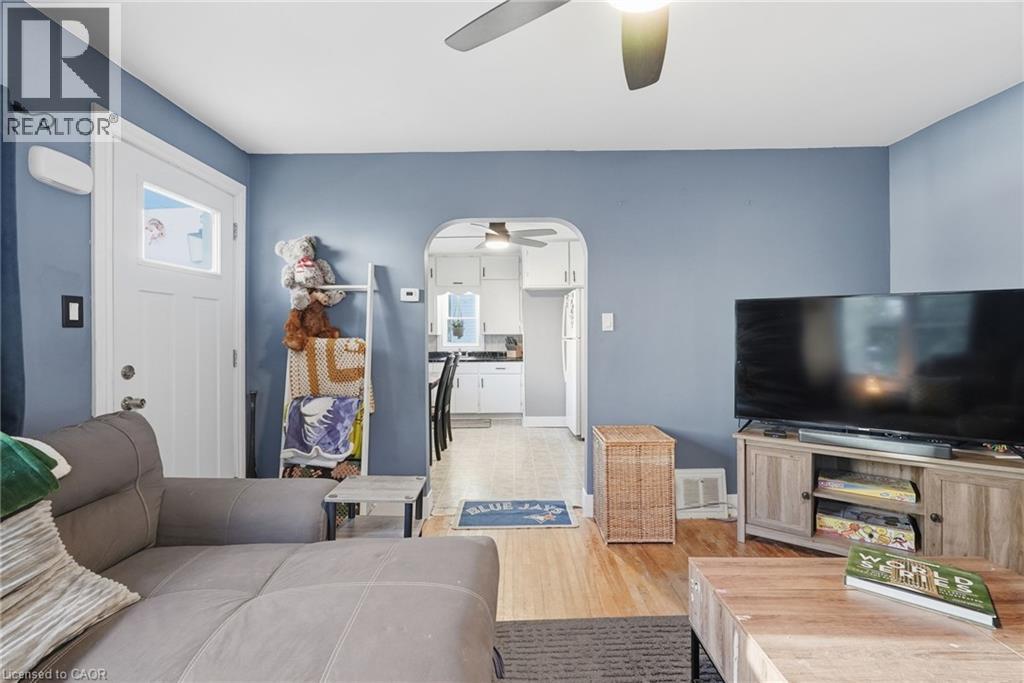 334 DAVIDSON Avenue N, Listowel — photo 7