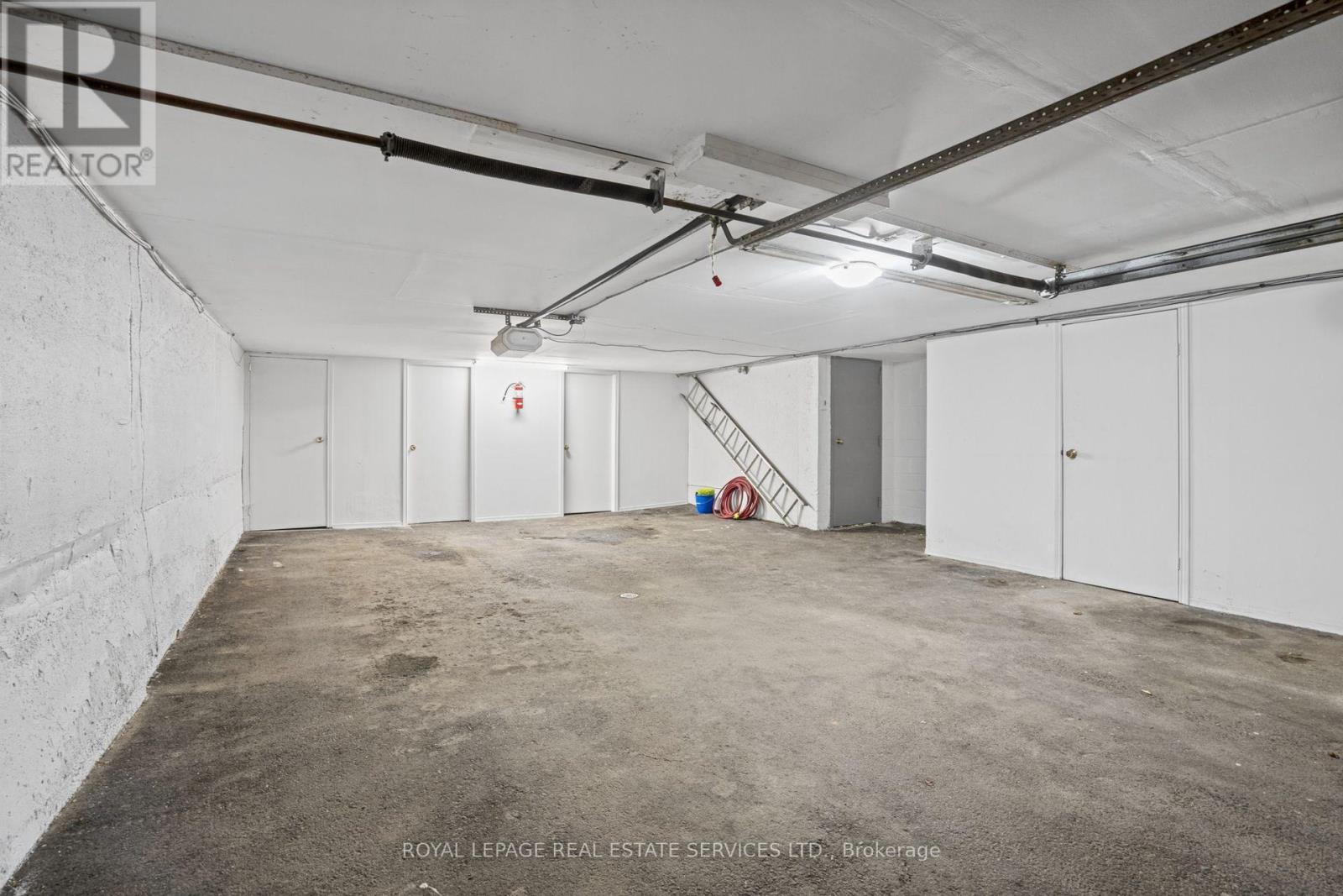 3 HARSHAW AVENUE - 44