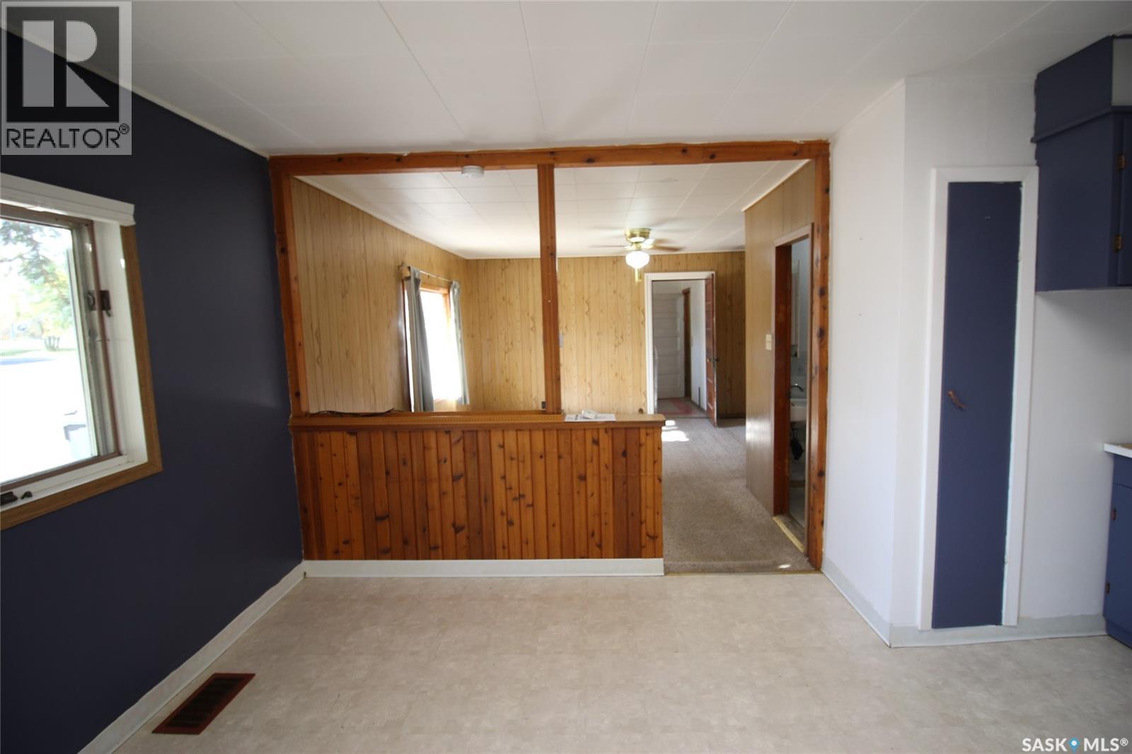 204 1st STREET E, Climax — photo 5