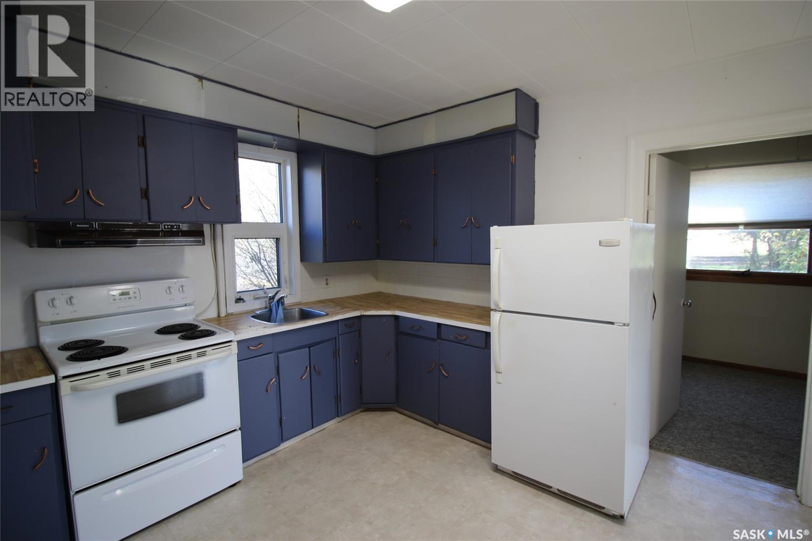 204 1st STREET E, Climax — photo 7
