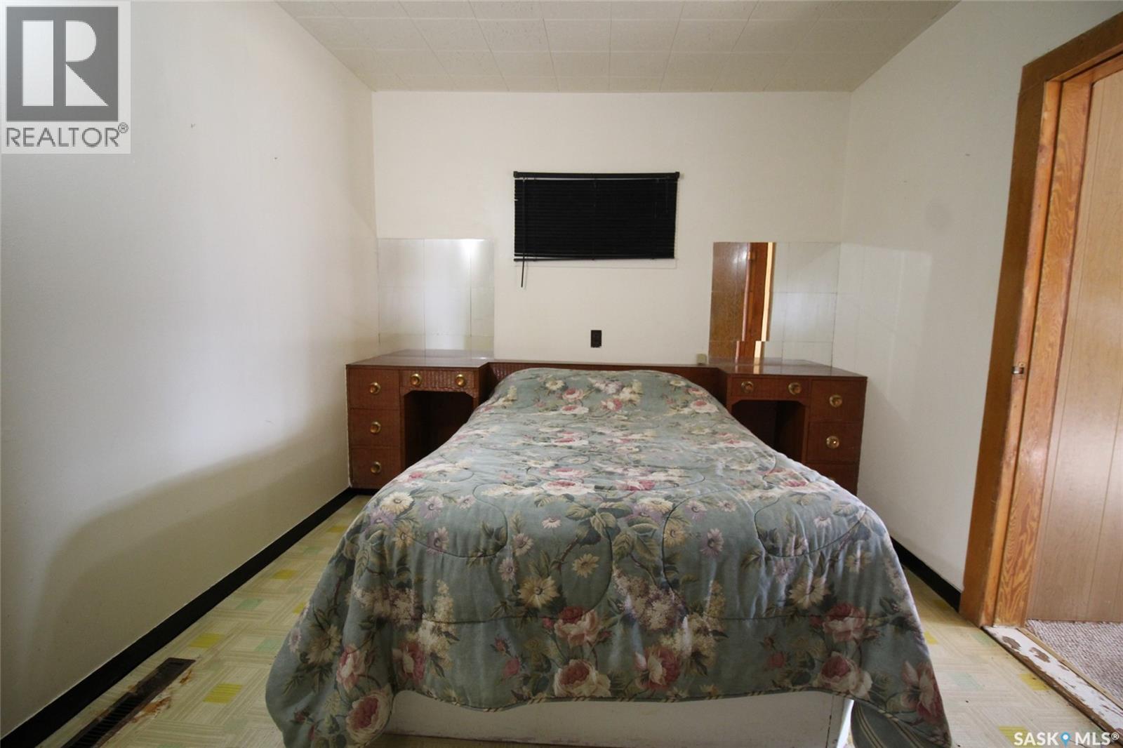 204 1st STREET E, Climax — photo 9