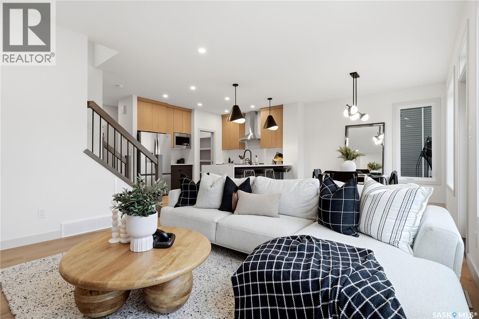 11 Vancouver CRESCENT, Pilot Butte — photo 13