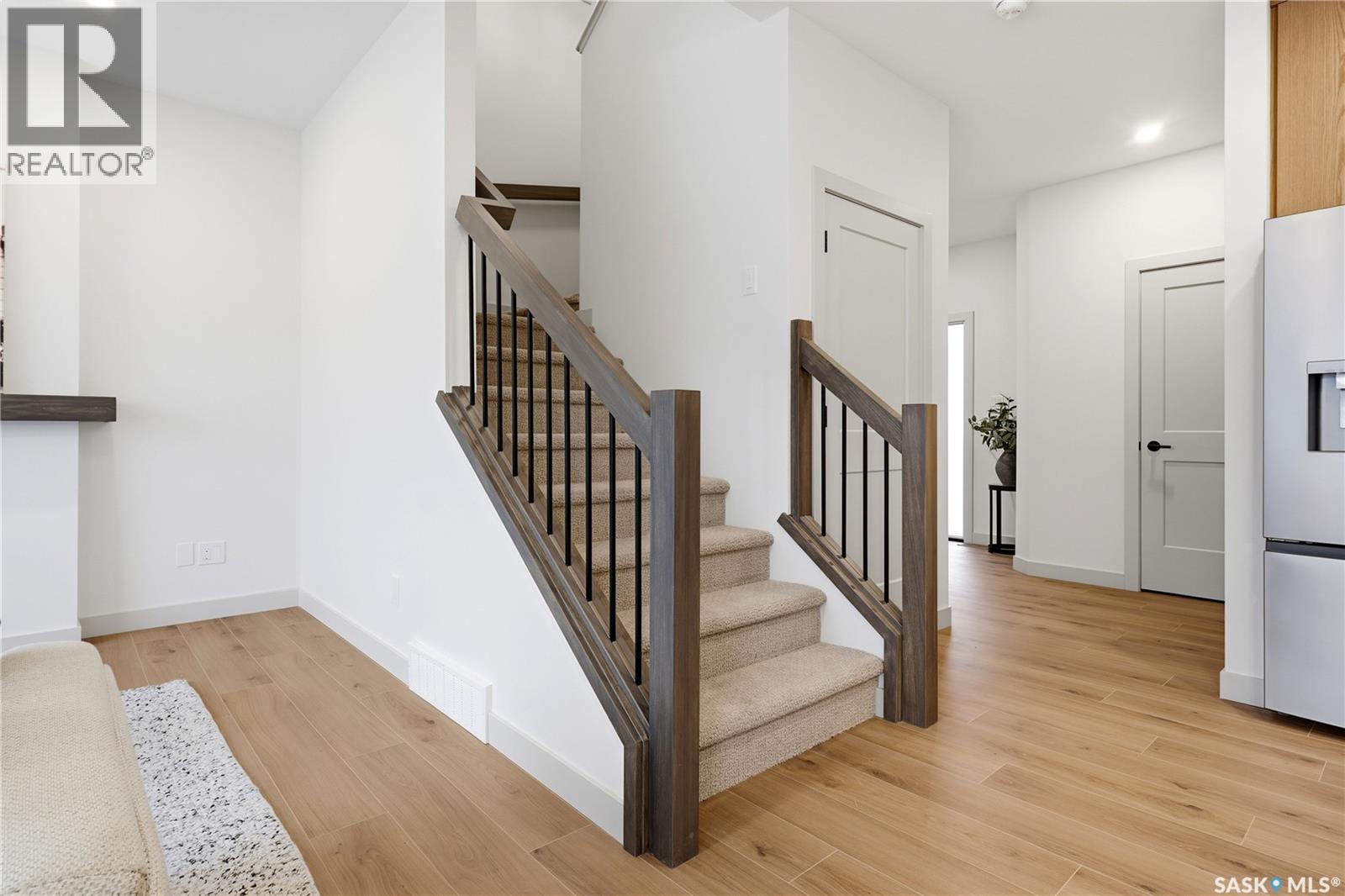 11 Vancouver CRESCENT, Pilot Butte — photo 19