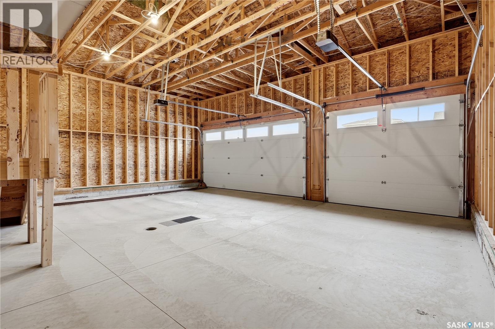 11 Vancouver CRESCENT, Pilot Butte — photo 35