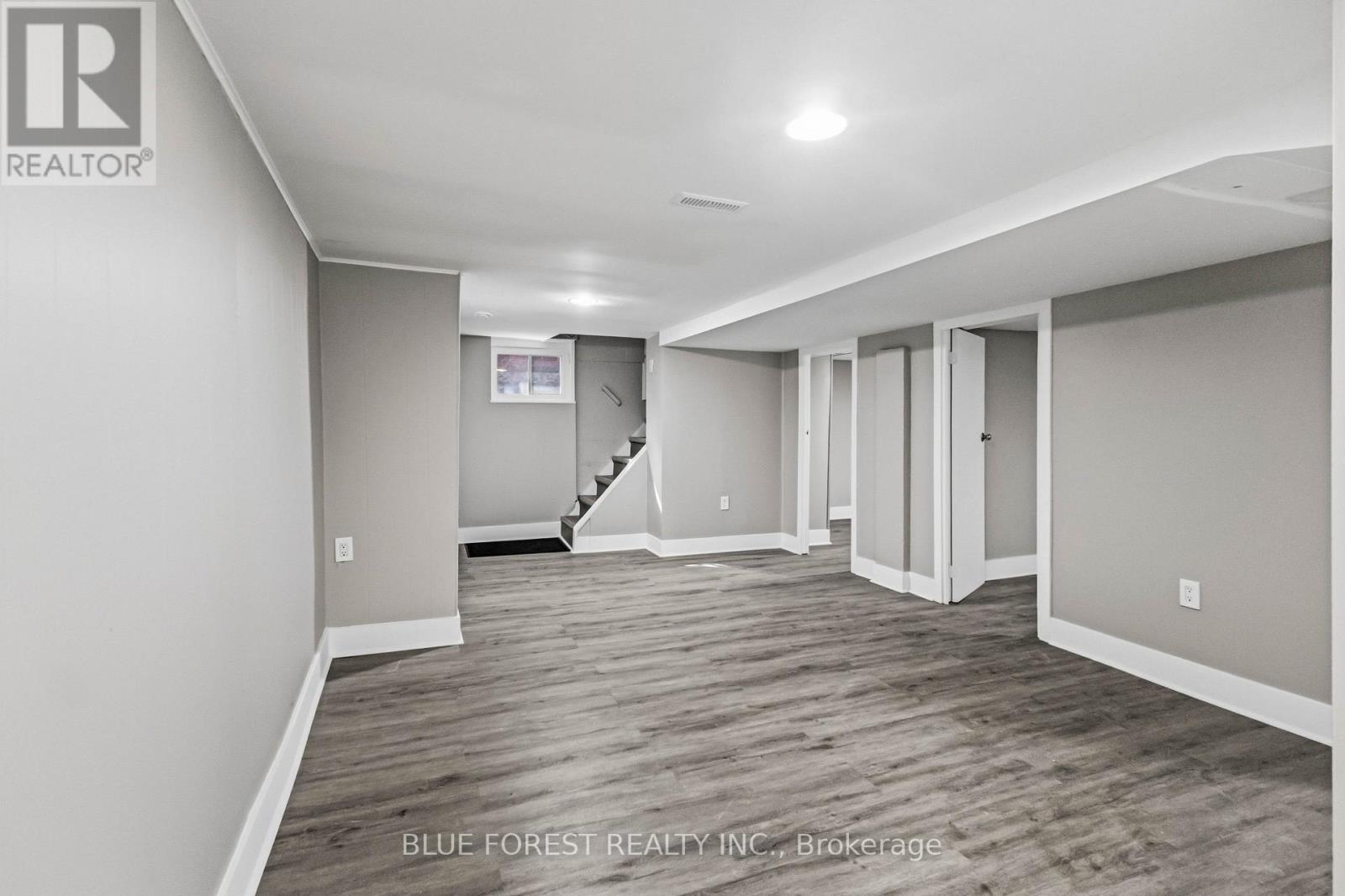1228 RICHMOND STREET - 26