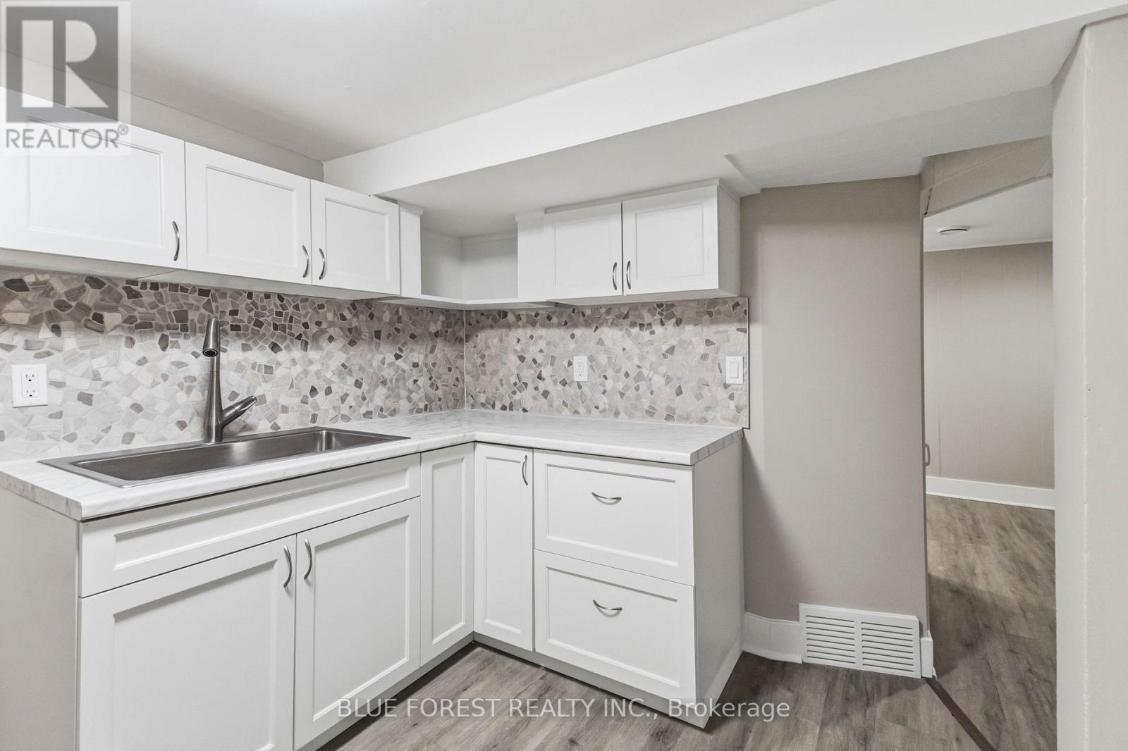 1228 RICHMOND STREET - 29