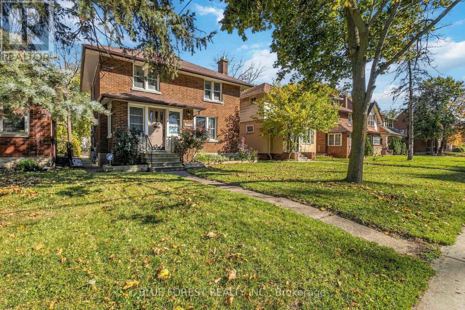 1228 RICHMOND STREET - 42