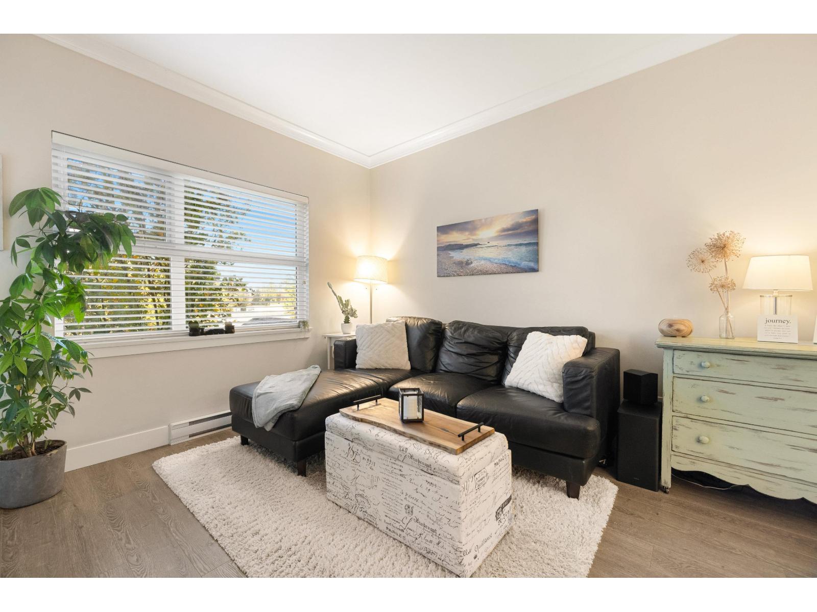 Photo of 201 5020 221A STREET 9