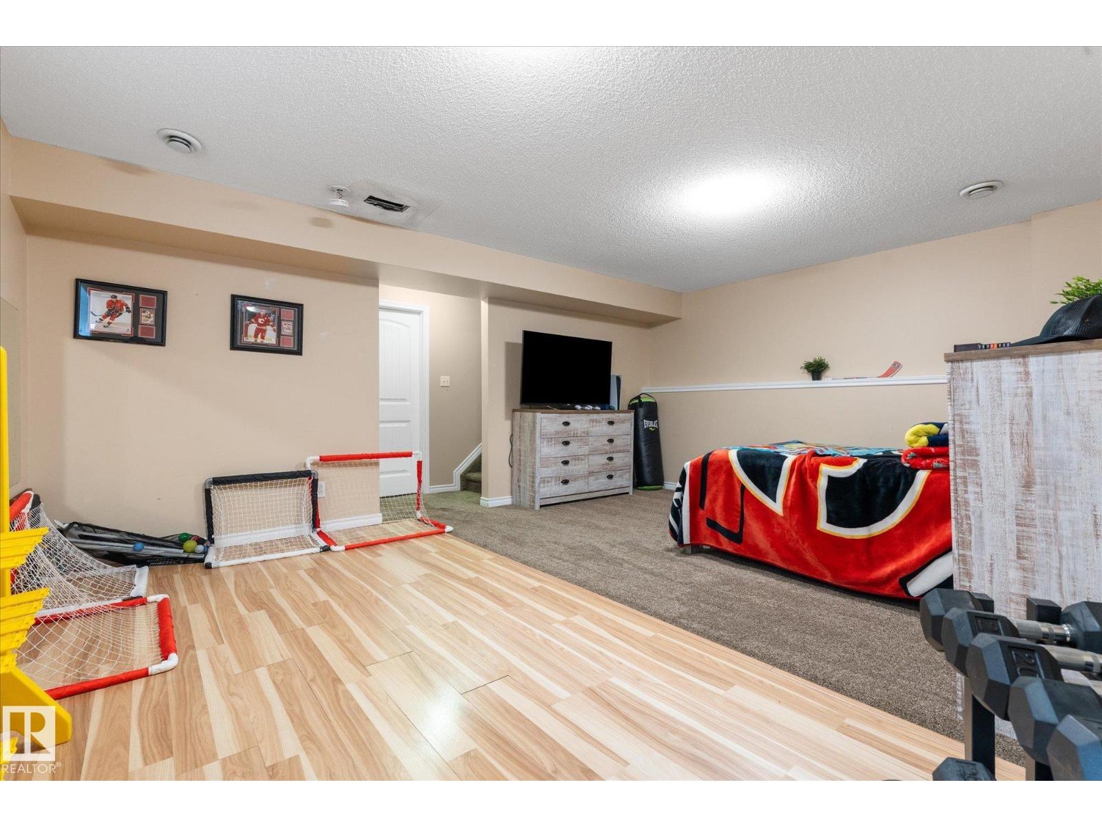 20 Caragana Way, photo 31