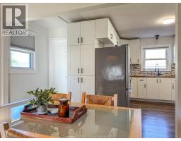 2433 Meighen, Windsor, ON N8W4C2 Photo 17