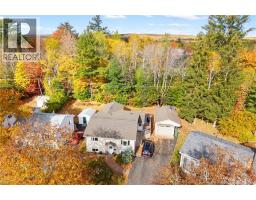 15 Lilac Crescent, photo 2
