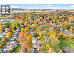 15 Lilac Crescent, photo 4