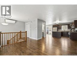 196 Lorette Street, photo 3