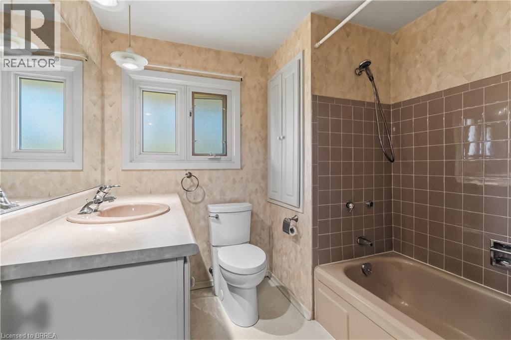 47 EVERGREEN Crescent - 15