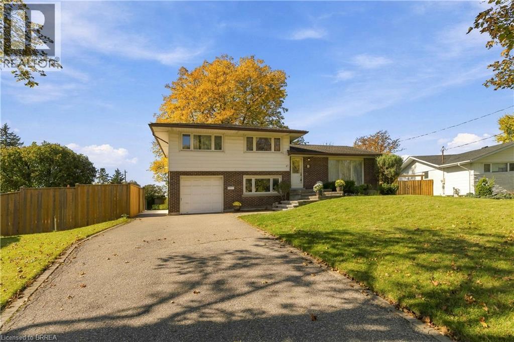 47 EVERGREEN Crescent - 2