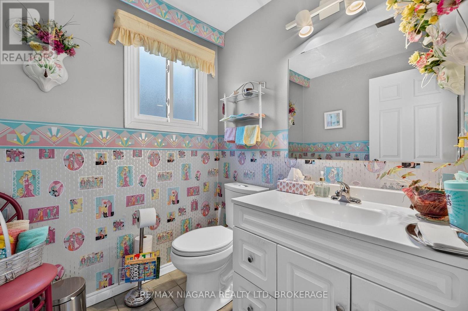 8230 LEXINGTON COURT - 23