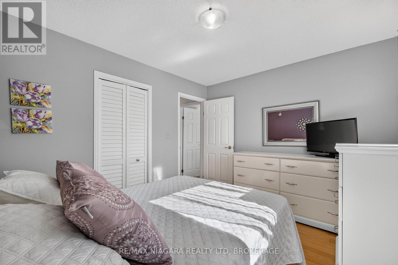8230 LEXINGTON COURT - 25