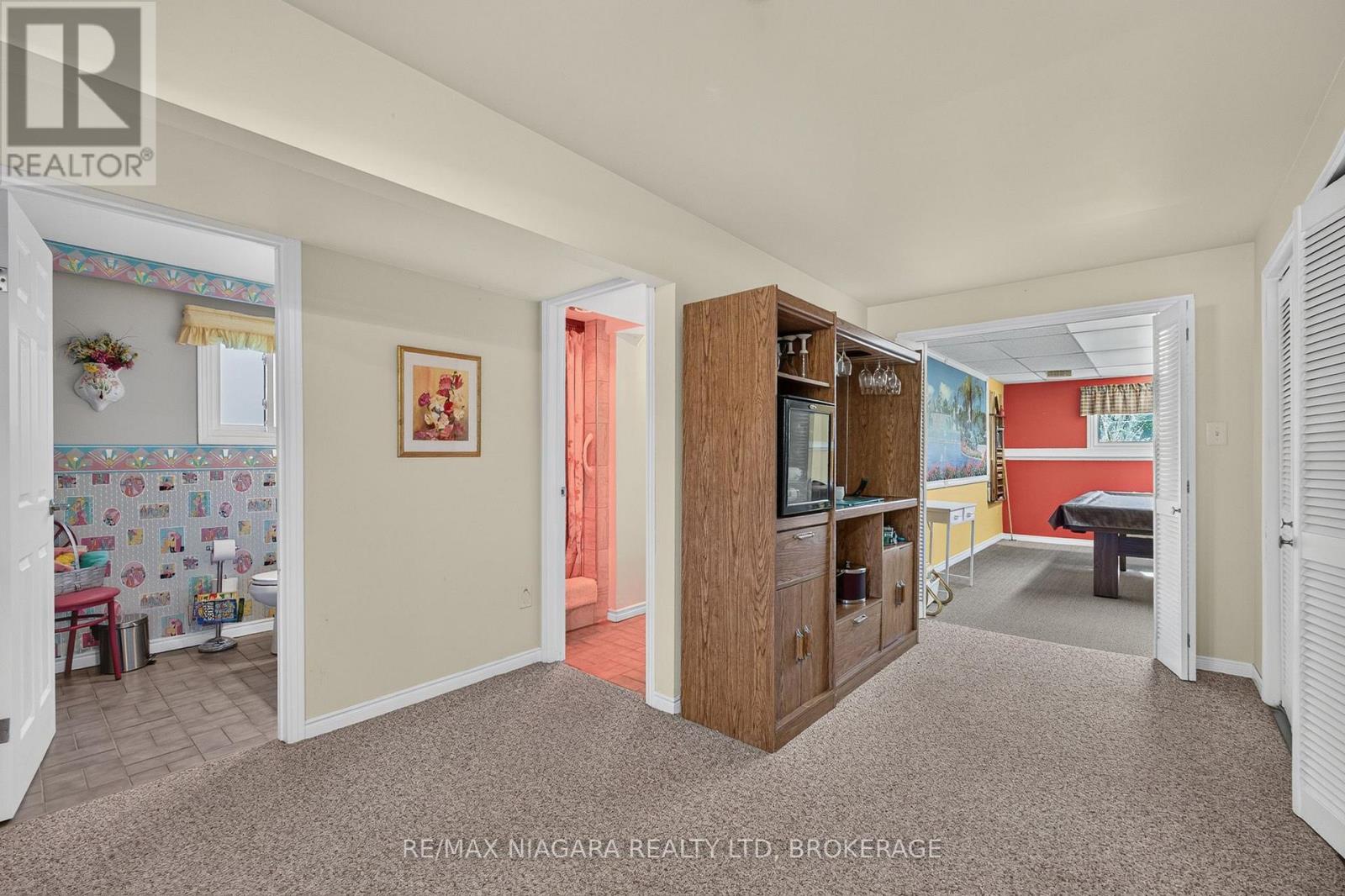 8230 LEXINGTON COURT - 33