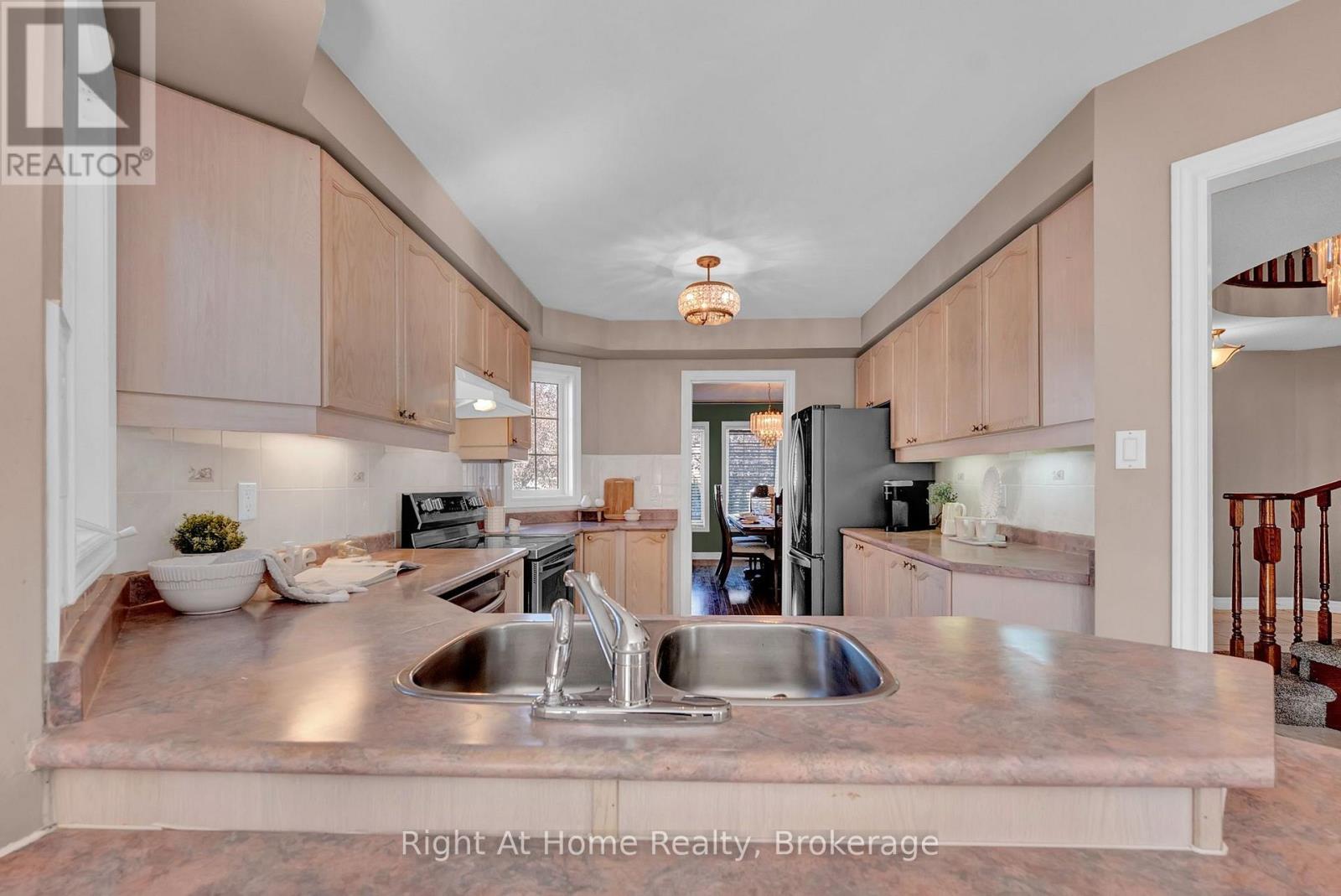 47 WELSH STREET, Ajax (Central West) — photo 10