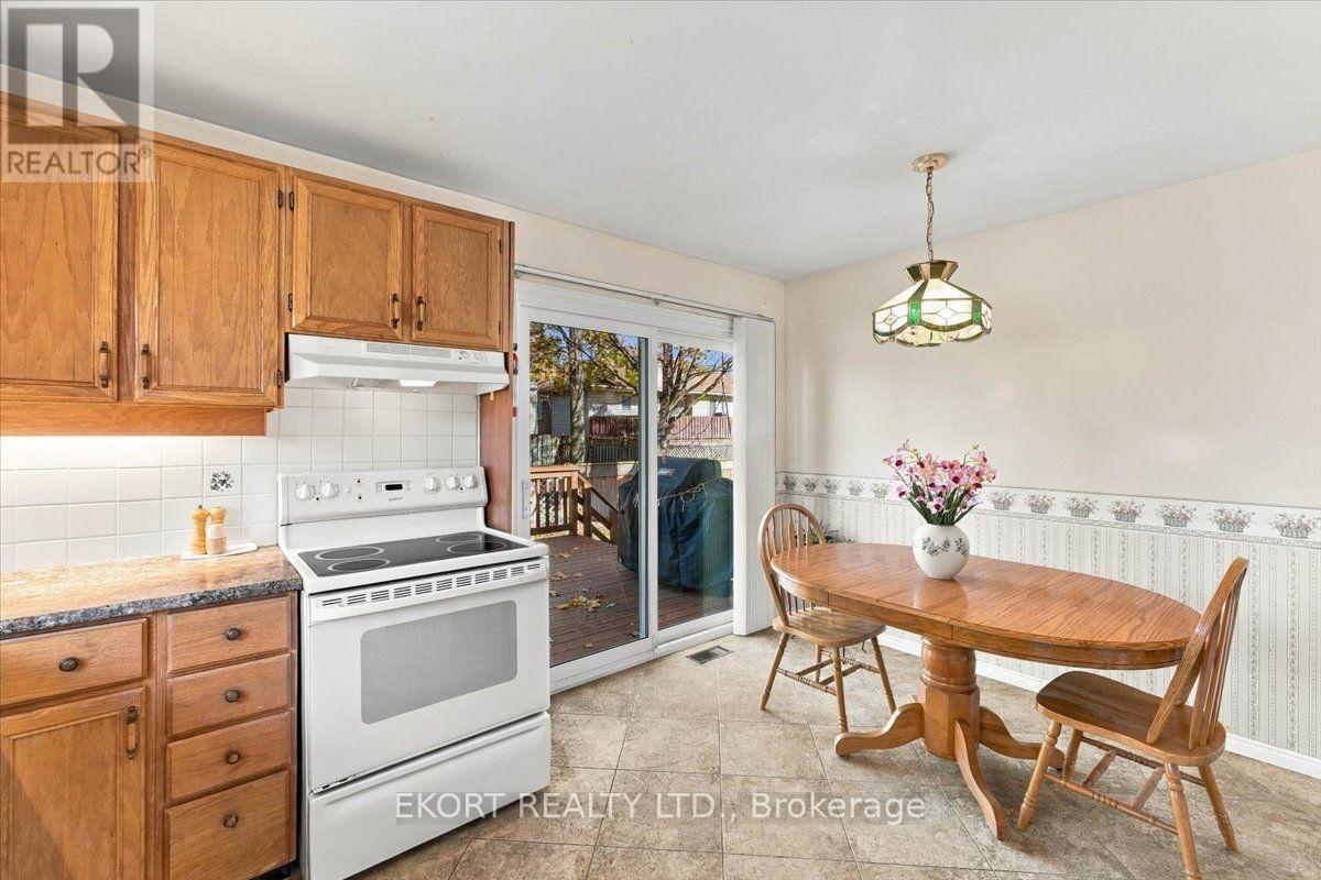 81 Parkview Heights, Quinte West, ON photo 11