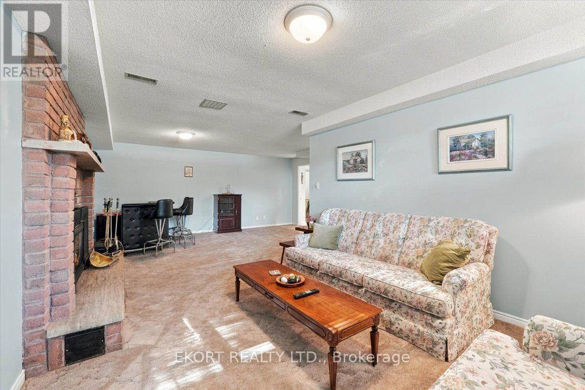 81 Parkview Heights, Quinte West, ON photo 24