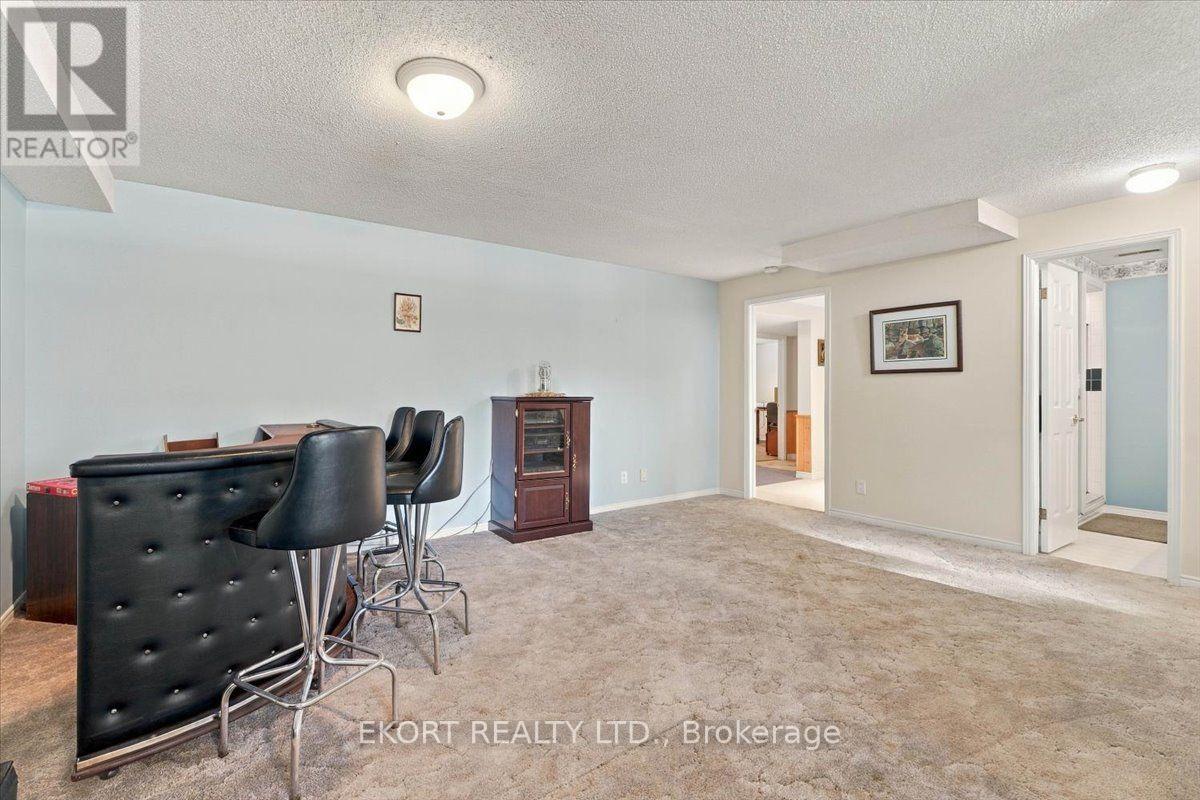 81 PARKVIEW HEIGHTS - 25