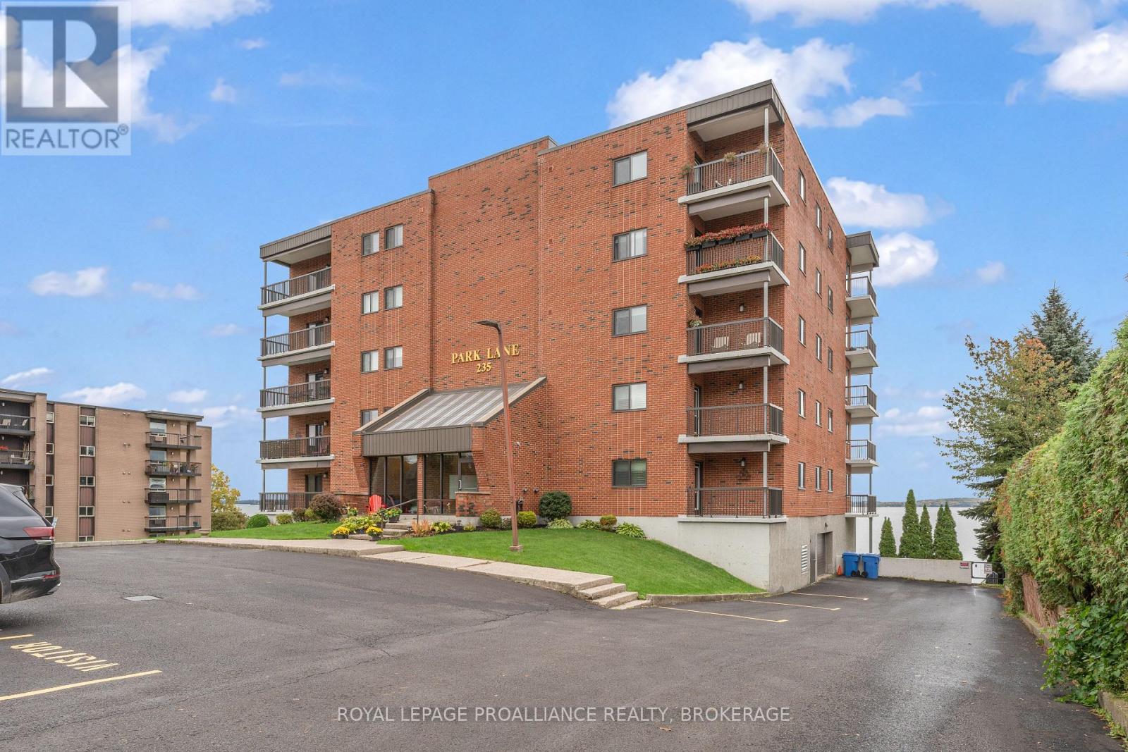 235 South Unit 101 photo 2