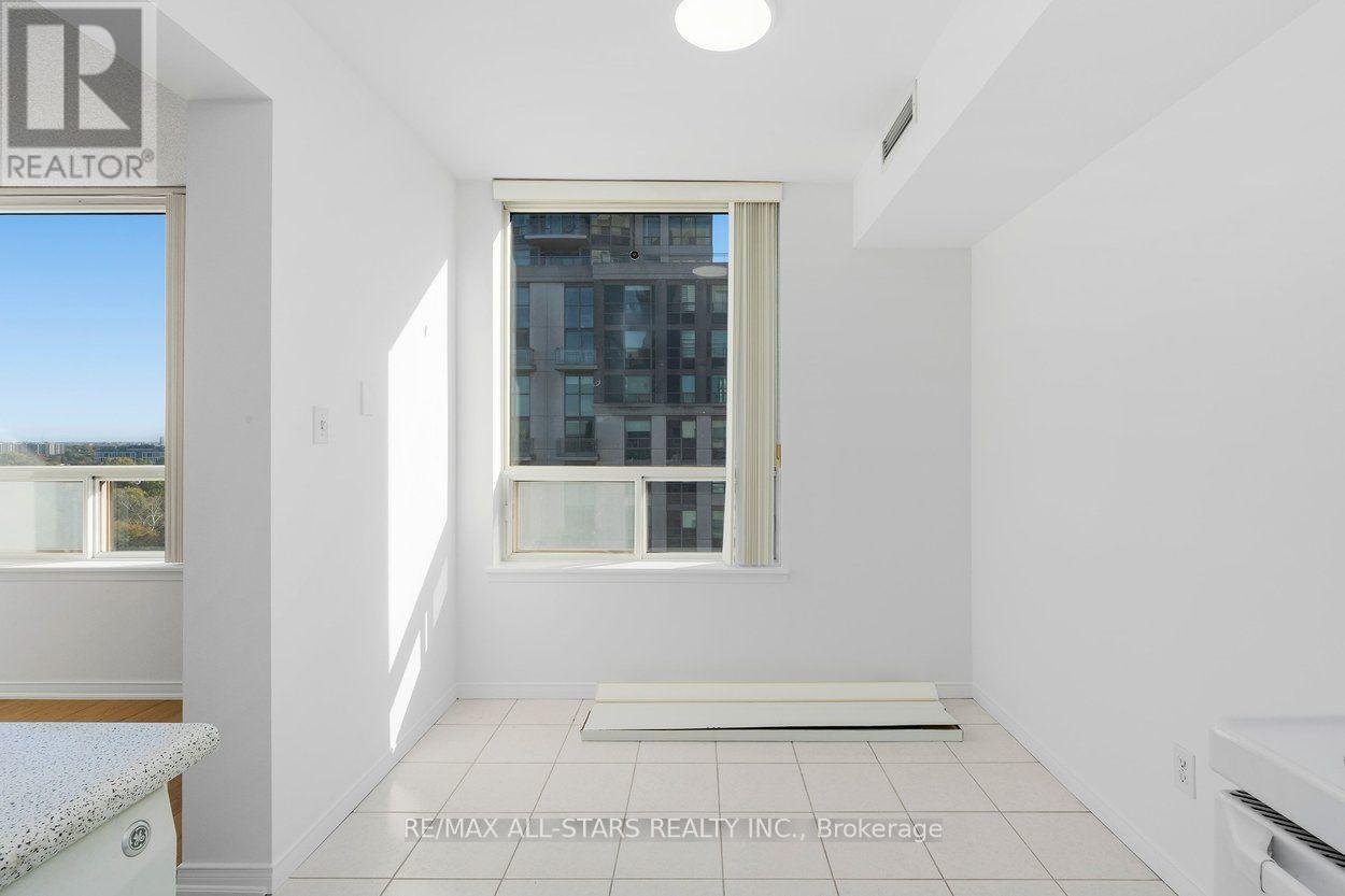 #1505 18 HILLCREST AVENUE - 15