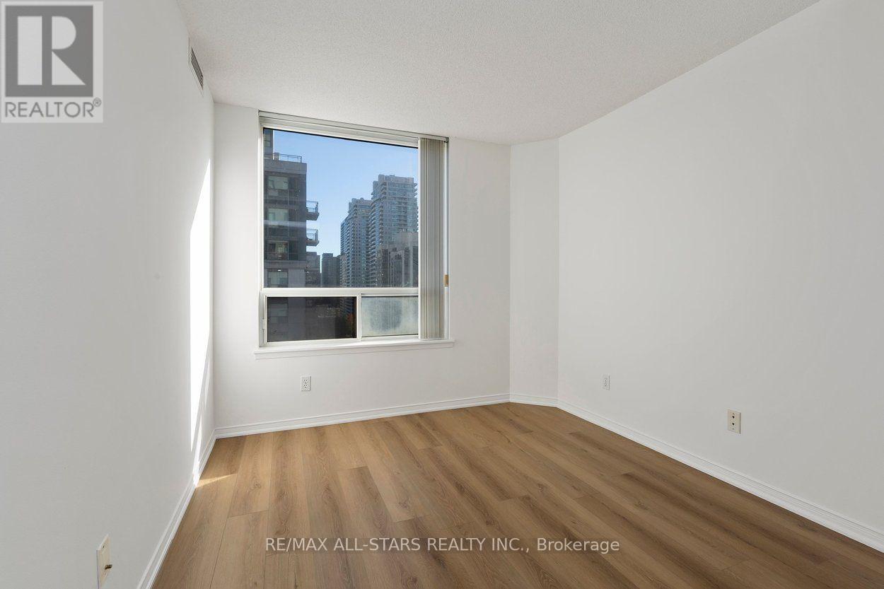 #1505 18 HILLCREST AVENUE - 23