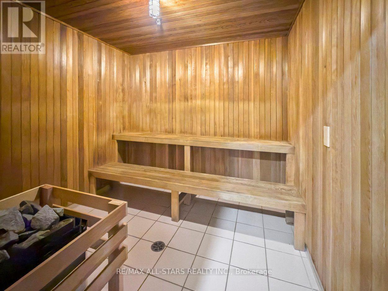 #1505 18 HILLCREST AVENUE - 38