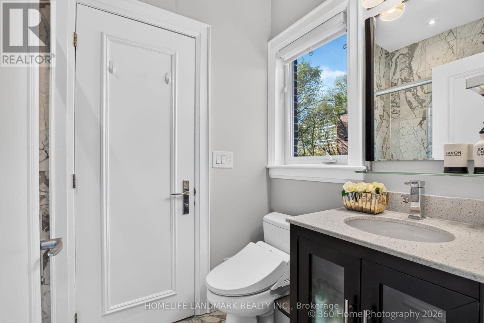 83 Stormont Avenue, Toronto, ON photo 27