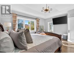 83 Stormont Avenue, Toronto, ON M5N2C3 Photo 18