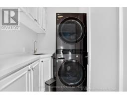 83 Stormont Avenue, Toronto, ON M5N2C3 Photo 29