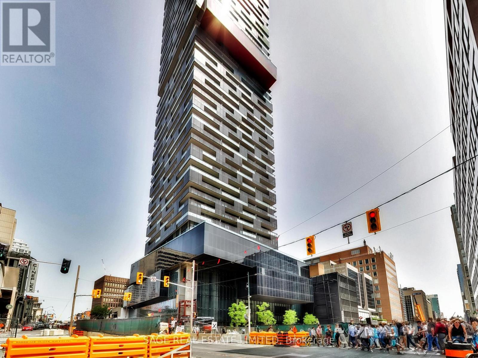 Photo of 8 Eglinton Avenue
