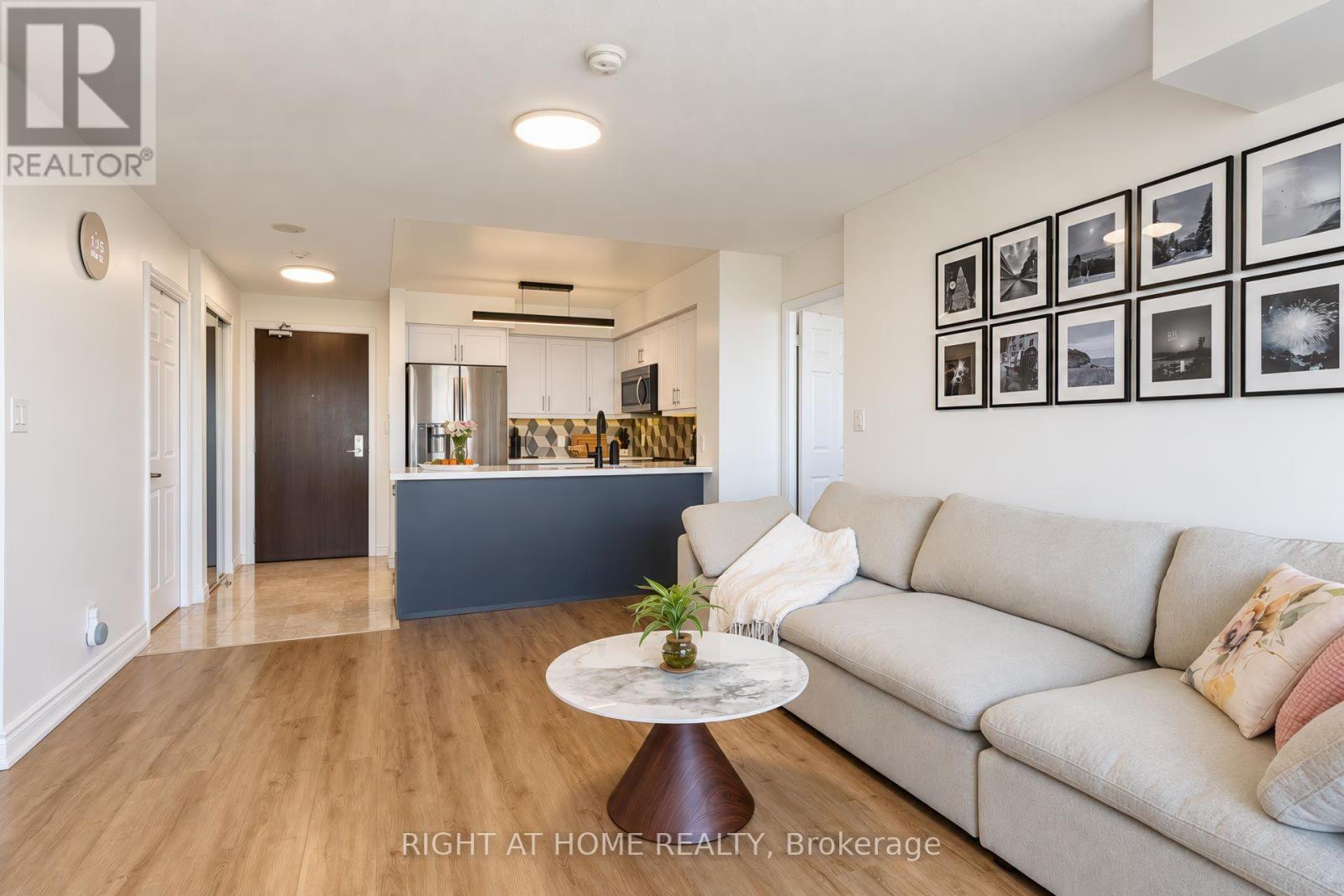 2022- 35 Hollywood Avenue, Toronto, ON photo 14