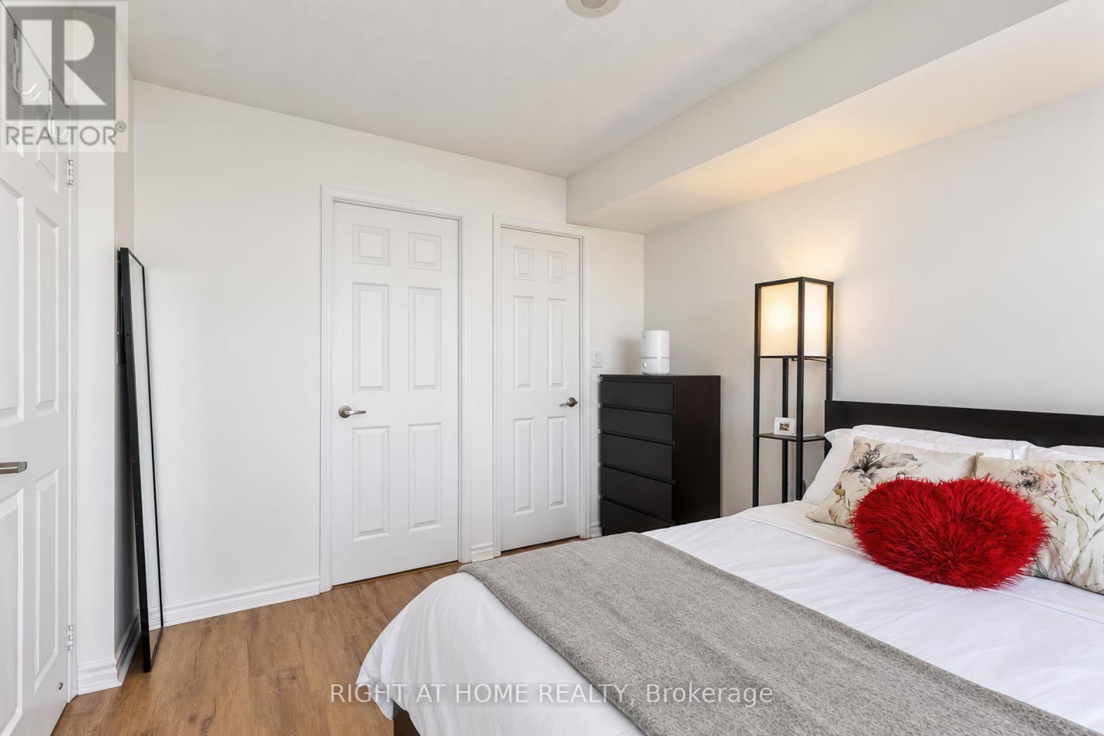 2022- 35 Hollywood Avenue, Toronto, ON photo 26
