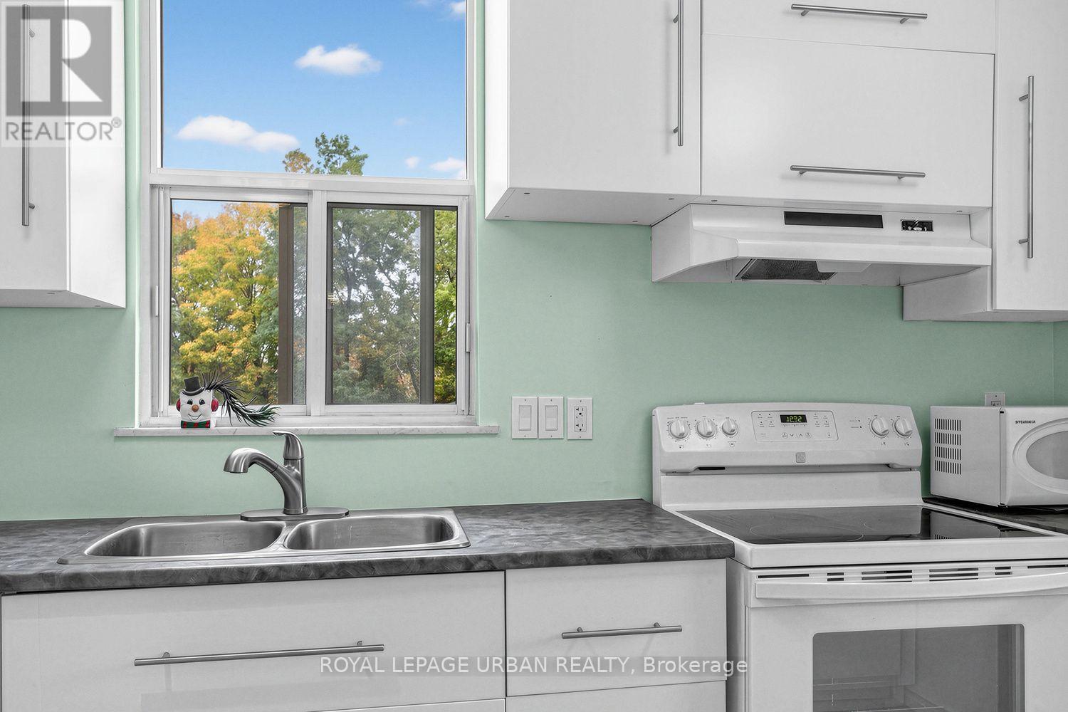 403- 60 Pavane Linkway, Toronto, ON photo 16