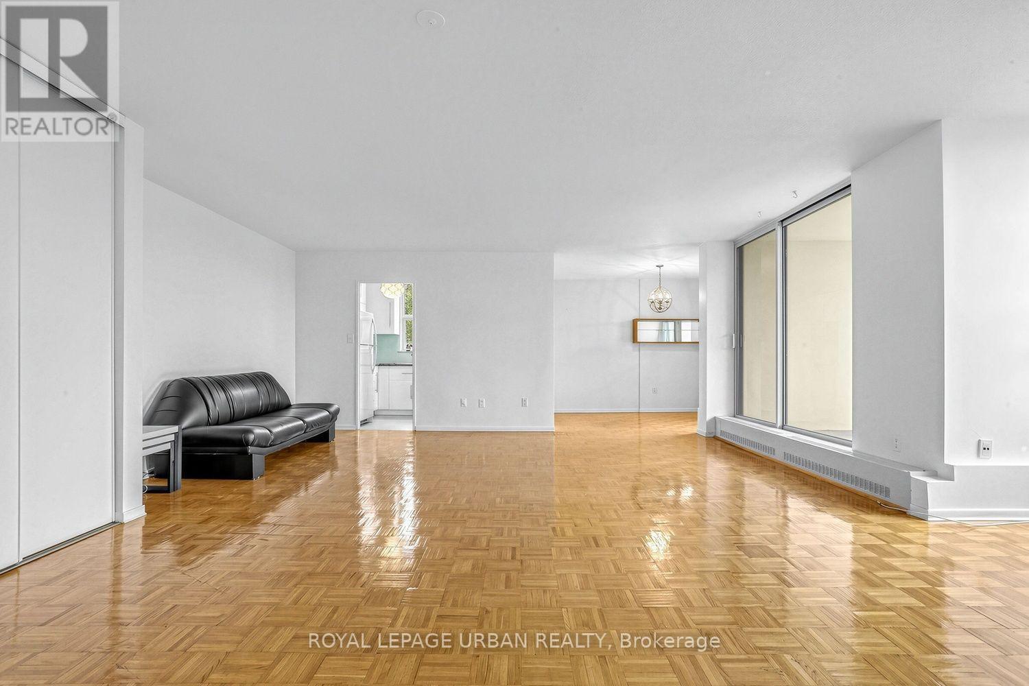 403- 60 Pavane Linkway, Toronto, ON photo 5