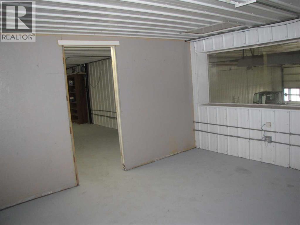 3208 52 Avenue, Innisfail — photo 25