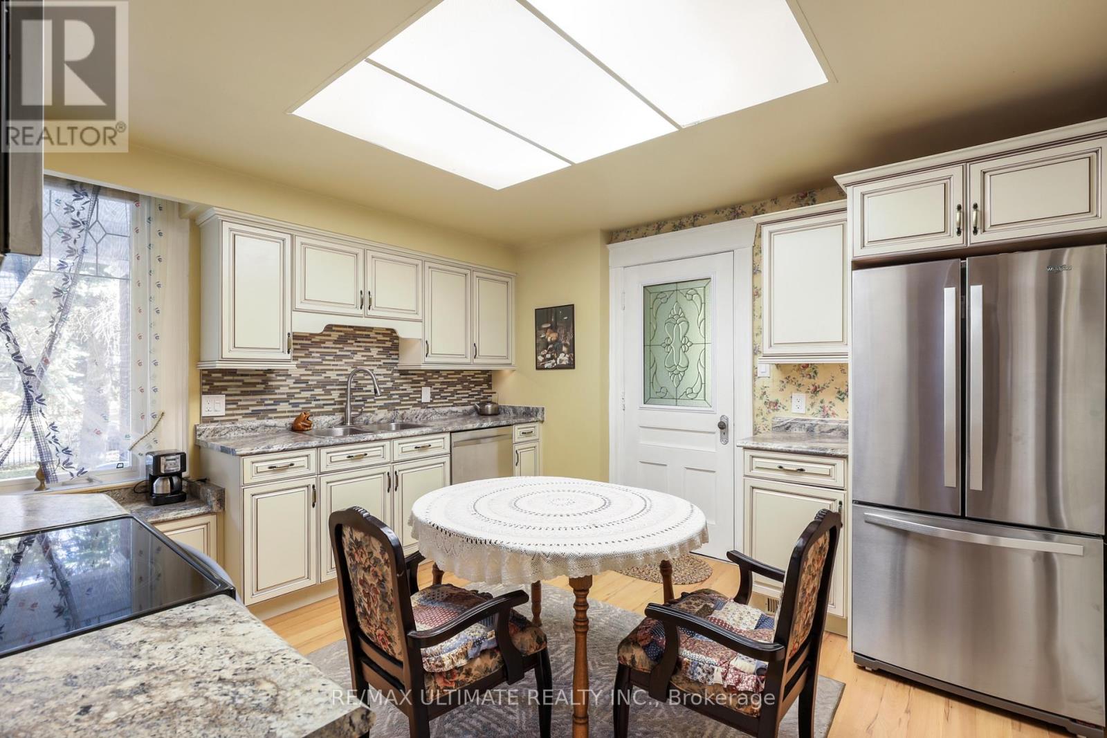 456 Manse Road, Toronto, ON photo 17