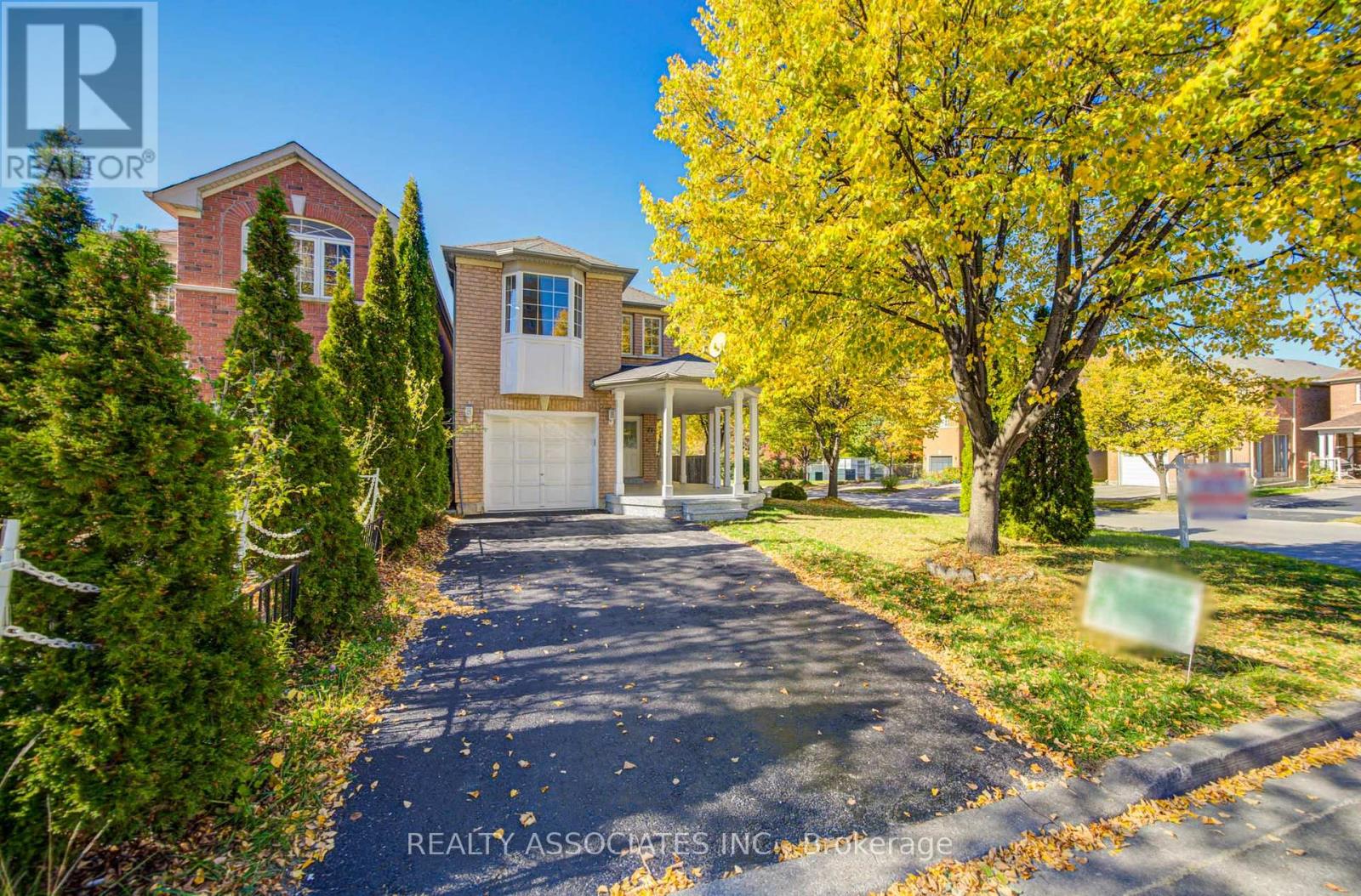 71 Highhill Drive, Toronto, ON photo 4