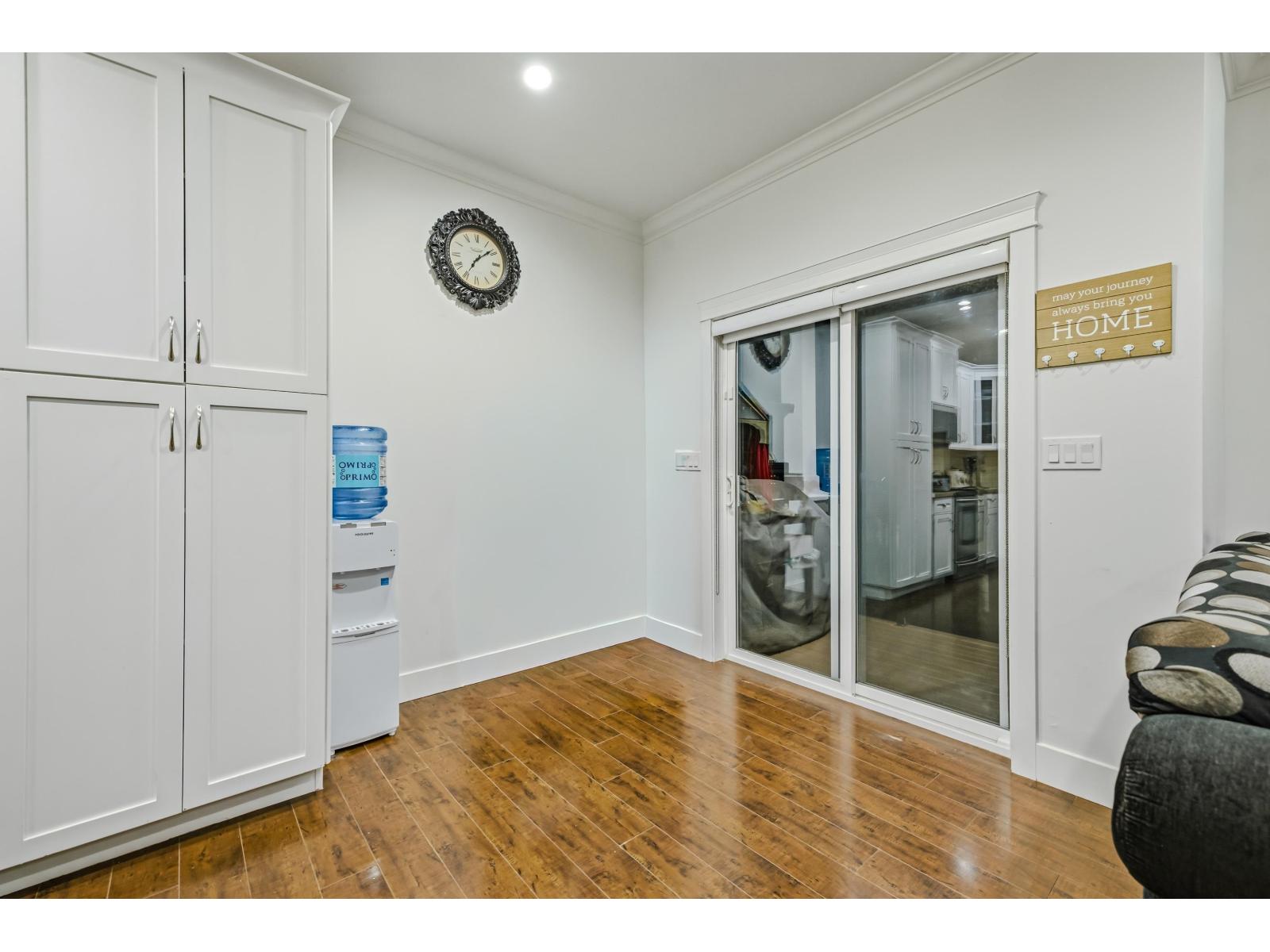 Photo of B3 19292 72A AVENUE 14