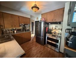 12585 100 Avenue, Surrey, BC V3V2X6 Photo 9