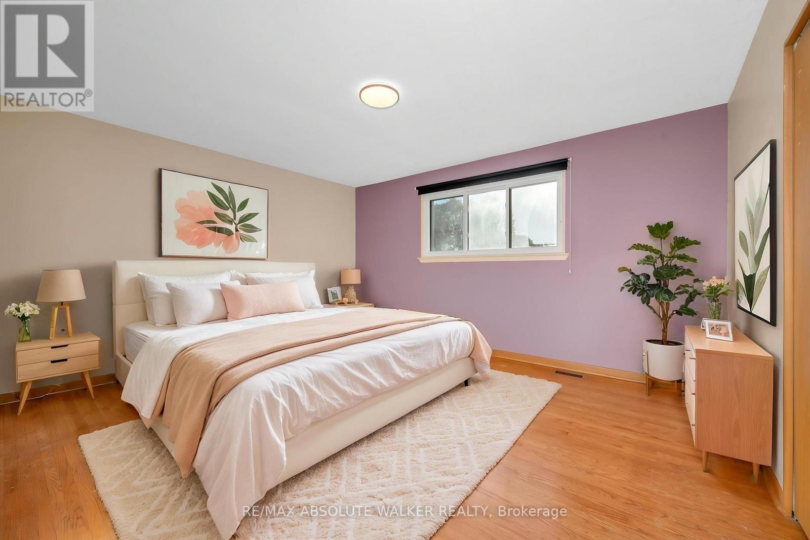 18 SILVER ASPEN CRESCENT - 18