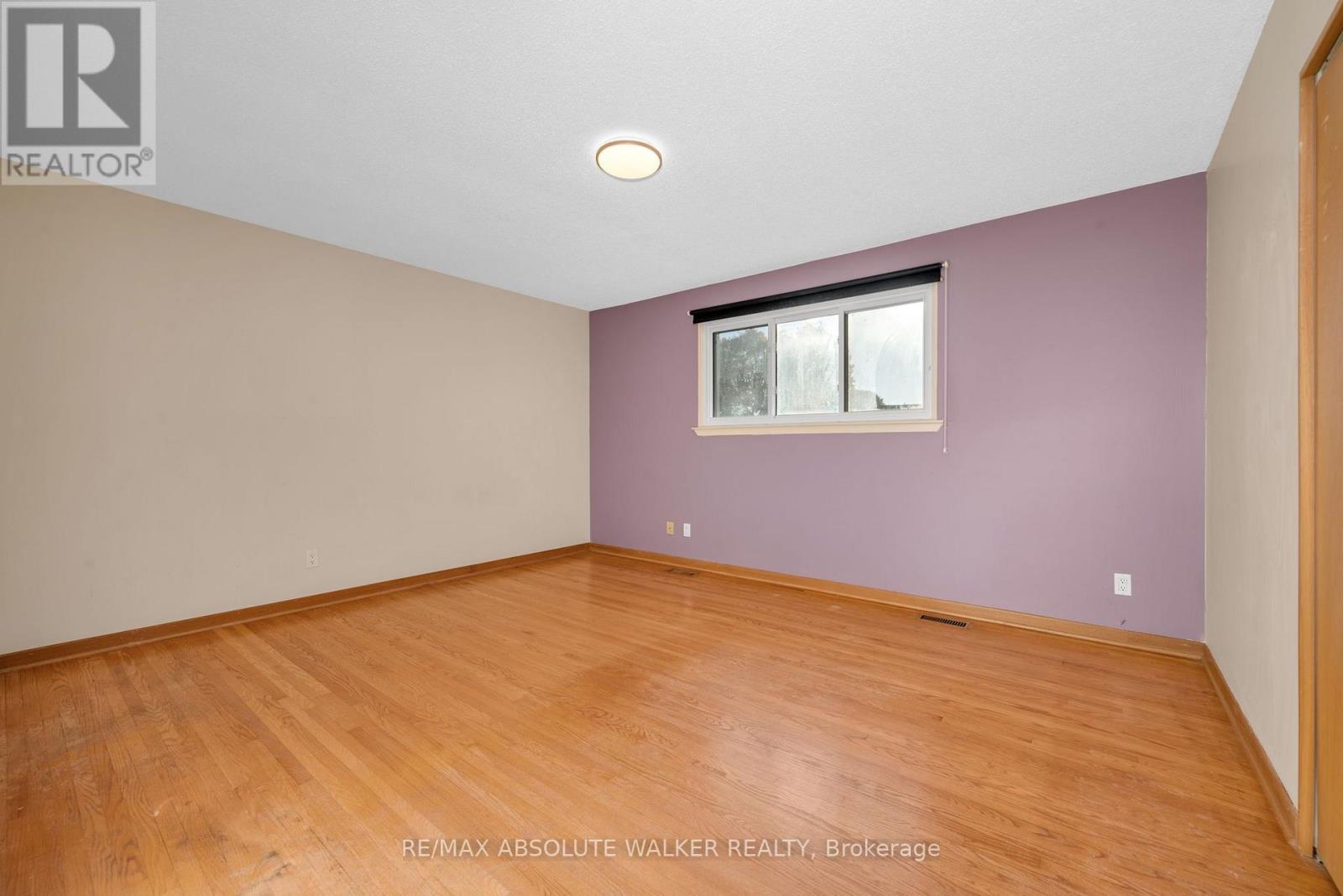 18 SILVER ASPEN CRESCENT - 19