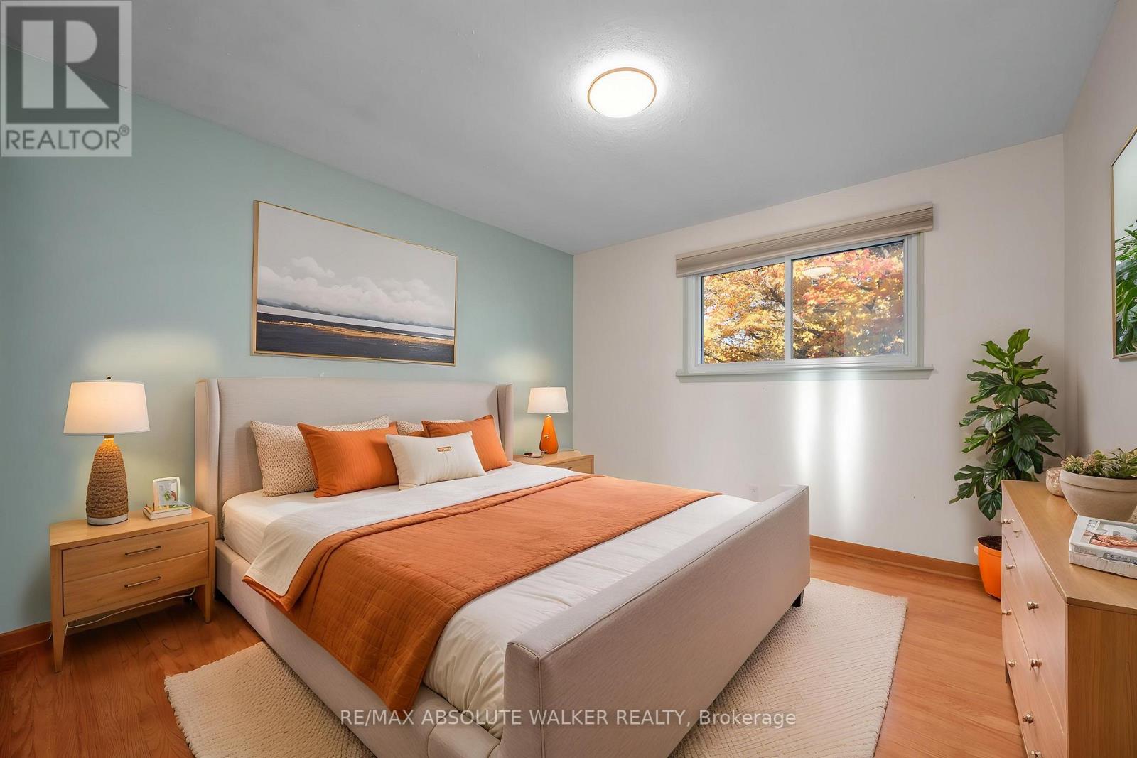 18 SILVER ASPEN CRESCENT - 22