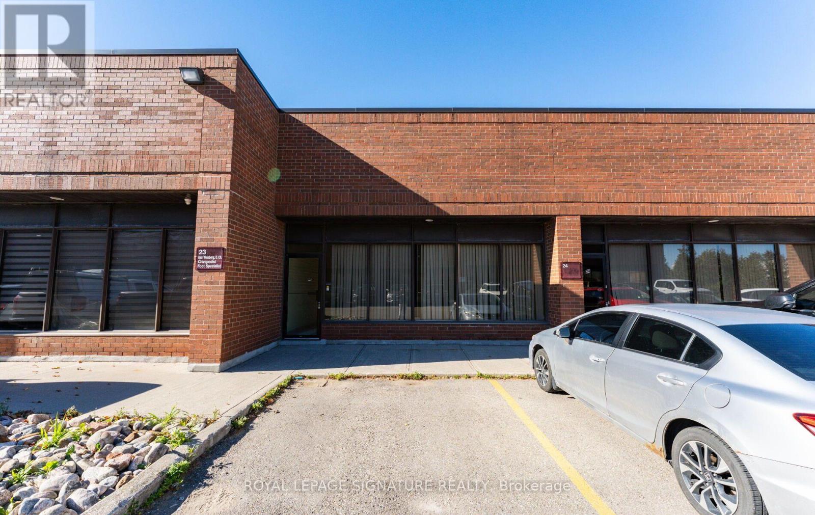 23 - 391 EDGELEY BOULEVARD, Vaughan (Concord)