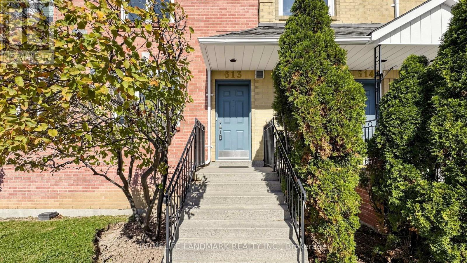 613- 75 Weldrick Road East, Richmond Hill, ON photo 2