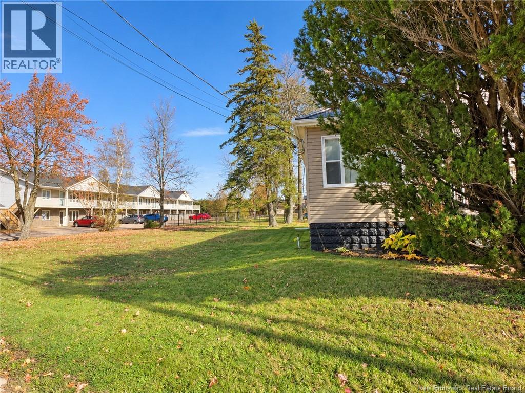 473 Elmwood Drive photo 3